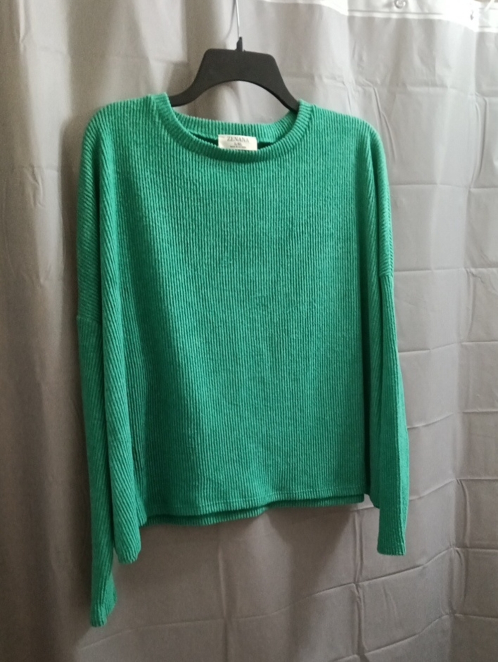 Zenana Green Women’s Crewneck Sweater